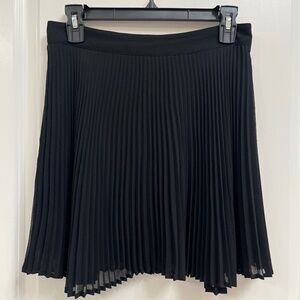 Marciano Black Pleated Mini Skirt Size 6